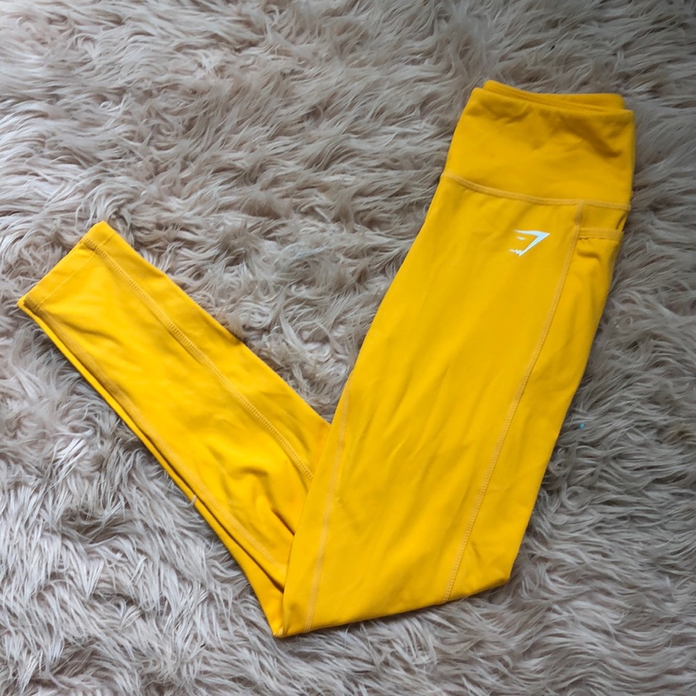 Dreamy Gym Shark Leggings